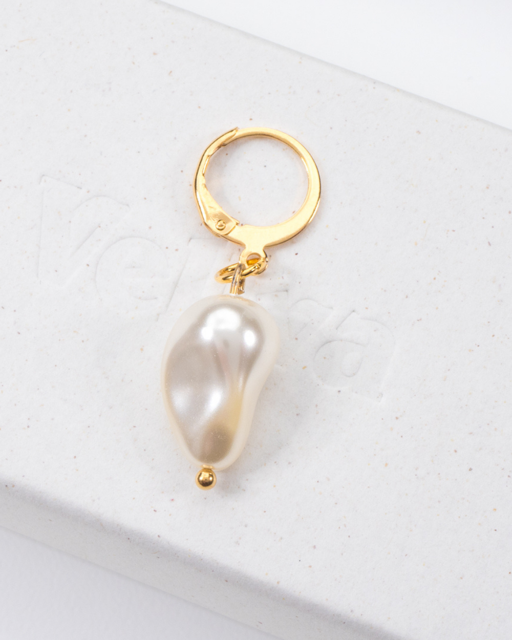 Sabato | Handmade 18k Gold Plated Baroque Vegan Pearl Huggie Hoops in Cream