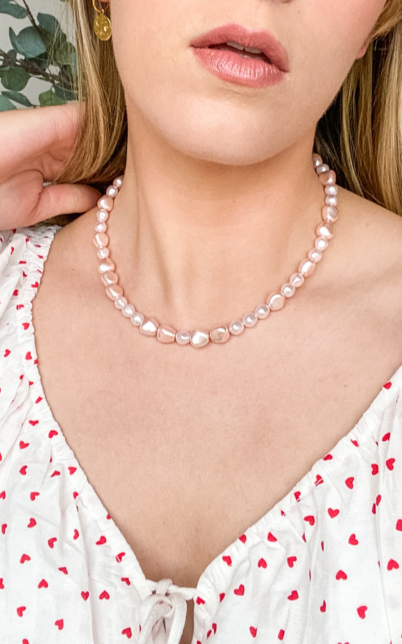 La Rosa | Handmade Vegan Pearl Necklace