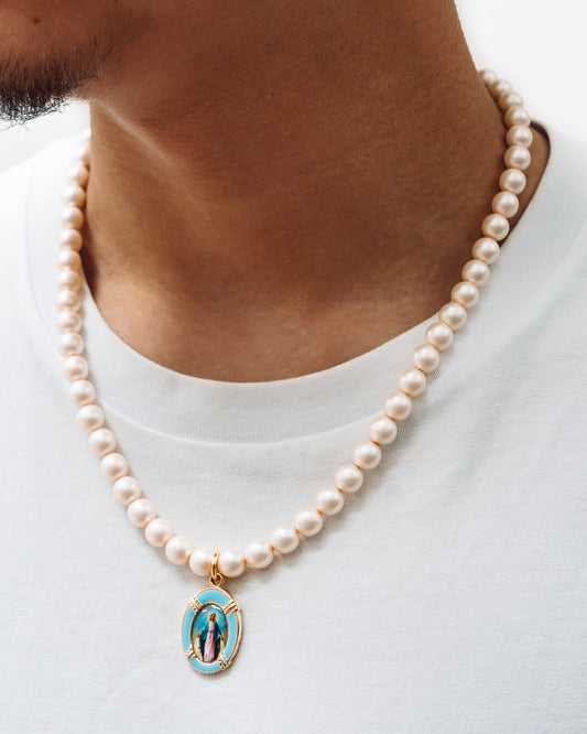 Per Sempre | Handmade Vegan Pearl Necklace with Sofia Medal