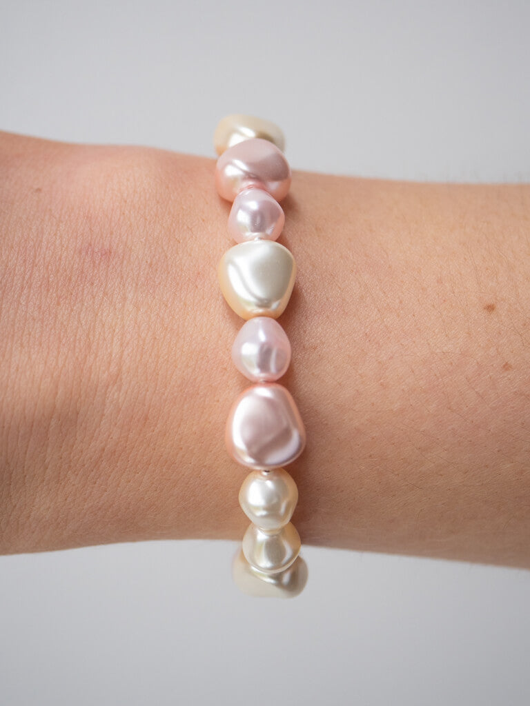 La Fragola | Handmade Vegan Pearl Bracelet